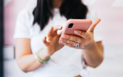 A girl responding to a Tinder icebreaker that got her attention and made her want to message back.