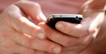 A guy texting these opening lines to a woman he met on a dating app.